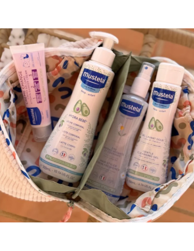 Mustela Neceser Vanity Esenciales de bebé pack 4 productos