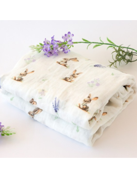 Muselina de bambú y algodón en tonos malvas con estampado de Conejitos
