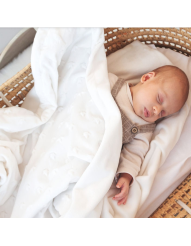 Mantita de estrellas con relieve de Kio Kids