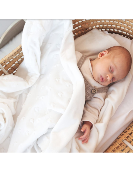 Mantita de estrellas con relieve de Kio Kids